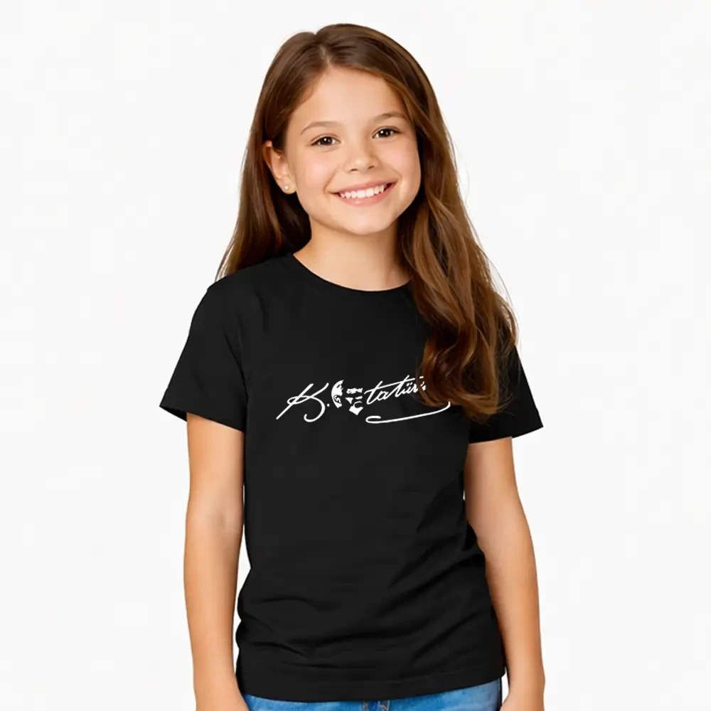 Mustafa Kemal Atatürk İmzalı Kaliteli Sıfır Yaka Çocuk Tişört – 180 GSM %100 Pamuk 24/1 Süprem Kumaş