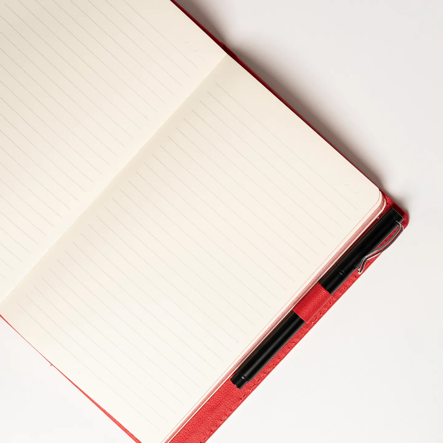 14,5 x 21 cm Termo Deri PU Sert Kapaklı Tarihsiz Defter, 224 Sayfa, 80 gr Ivory Krem Çizgili İç Kağıt, Kenar Boyalı, Kalem Tutuculu Promozone