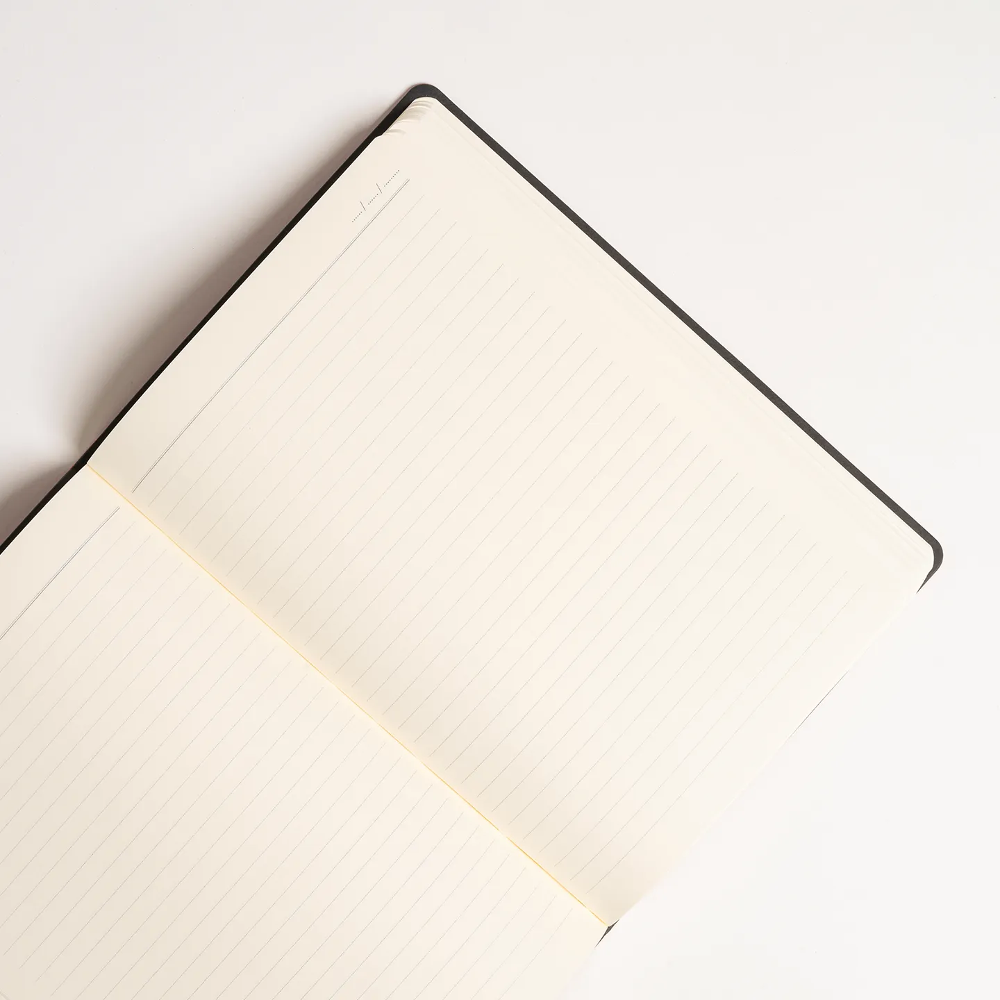 17 x 24 cm Termo Deri Yumuşak Kapaklı Tarihsiz Defter, 224 Sayfa, 80 gr Ivory Çizgili İç Kağıt Promozone