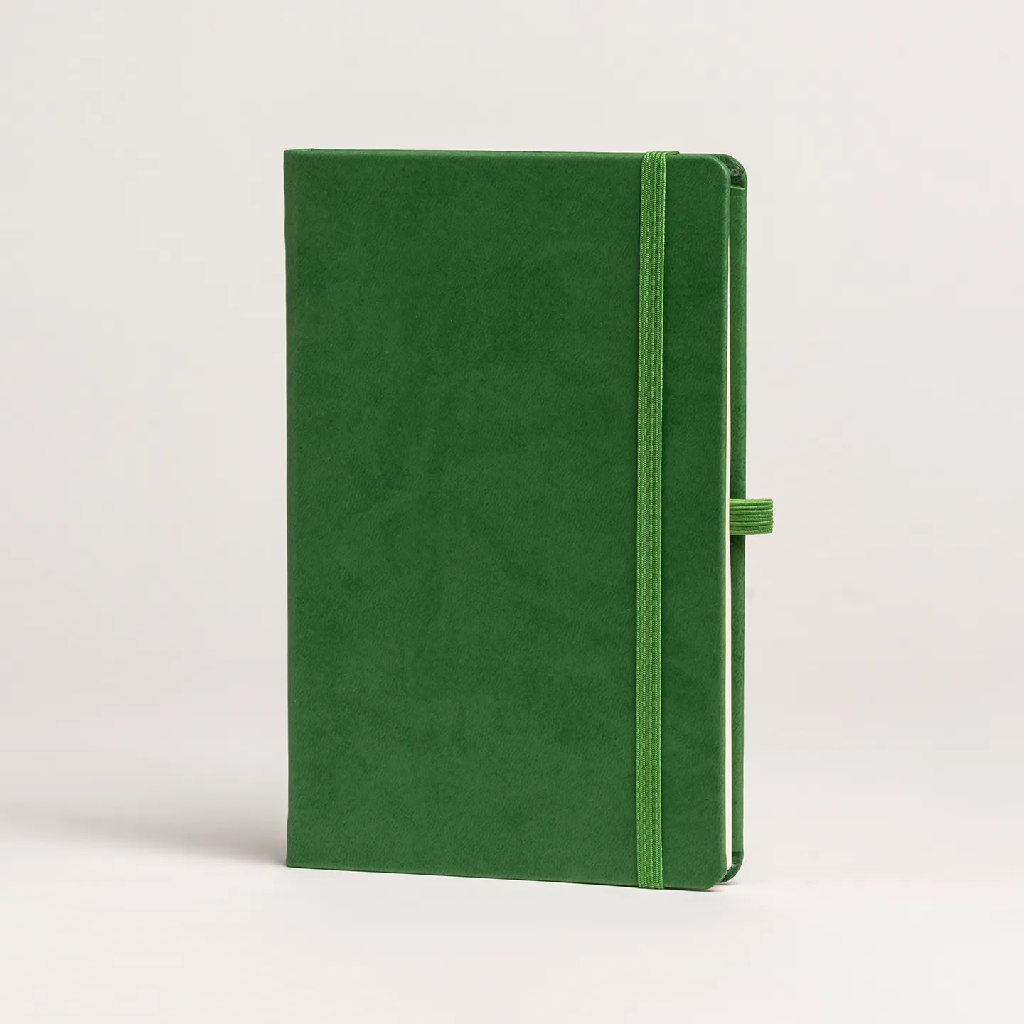13 x 21 cm Termo PU Sert Kapaklı Tarihsiz Defter, 224 Sayfa, 70 gr Ivory Krem Çizgili İç Kağıt, Esnek Kapak Lastikli, Kalem Tutuculu Promozone