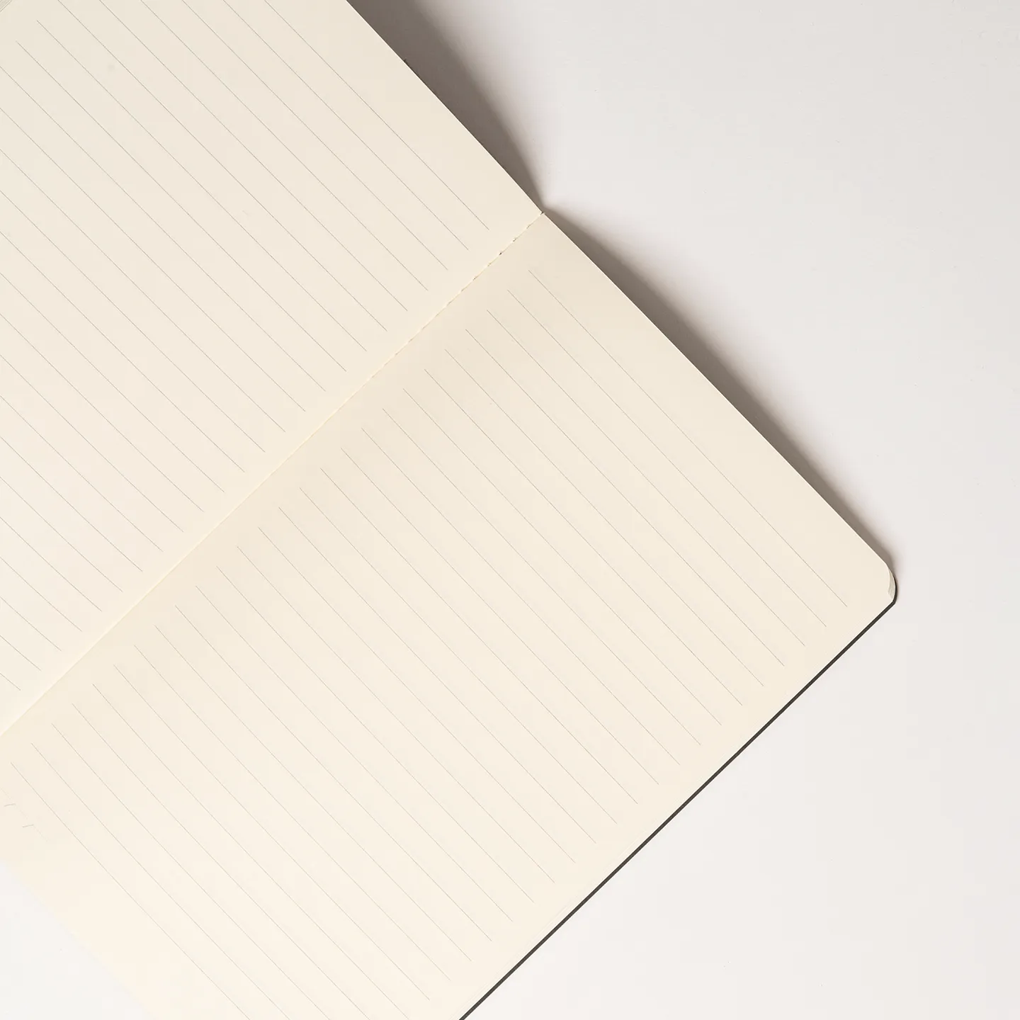 13 x 21 cm Termo Deri Terzi Dikişli Yumuşak Kapaklı Tarihsiz Defter, 80 Sayfa, 80gr. Ivory Çizgili İç Kağıt Promozone