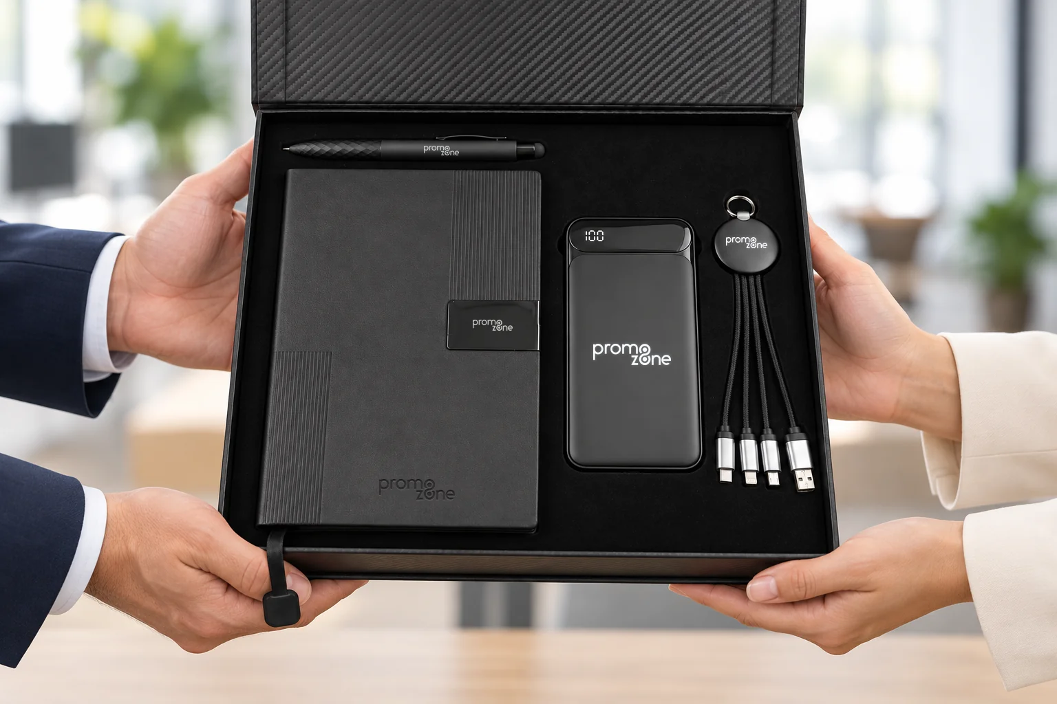 LED Logolu 10.000 mAh Powerbank, Çok Uçlu Kablo, Defter ve Diamond Kalem Kutulu Hediye Seti