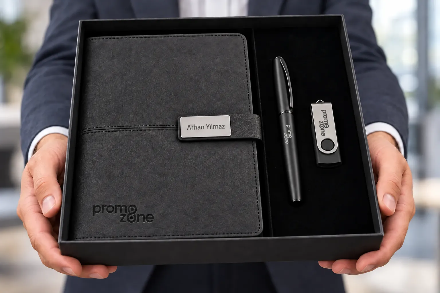 Metal Tokalı Defter, Roller Kalem ve 16 GB USB Kutulu Hediye Seti