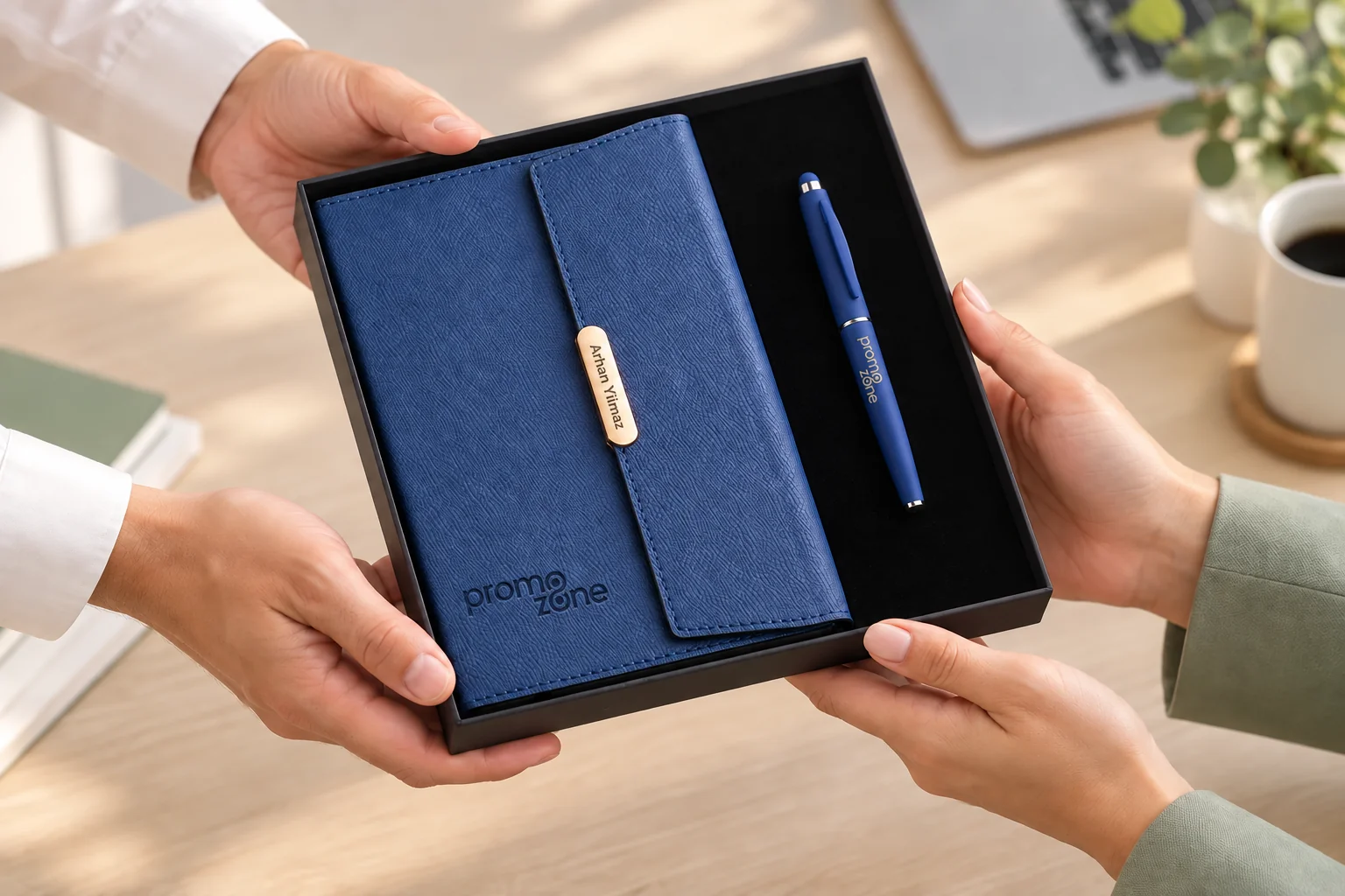 Metal Tokalı Defter ve Roller Kalem Kutulu Hediye Seti Promozone
