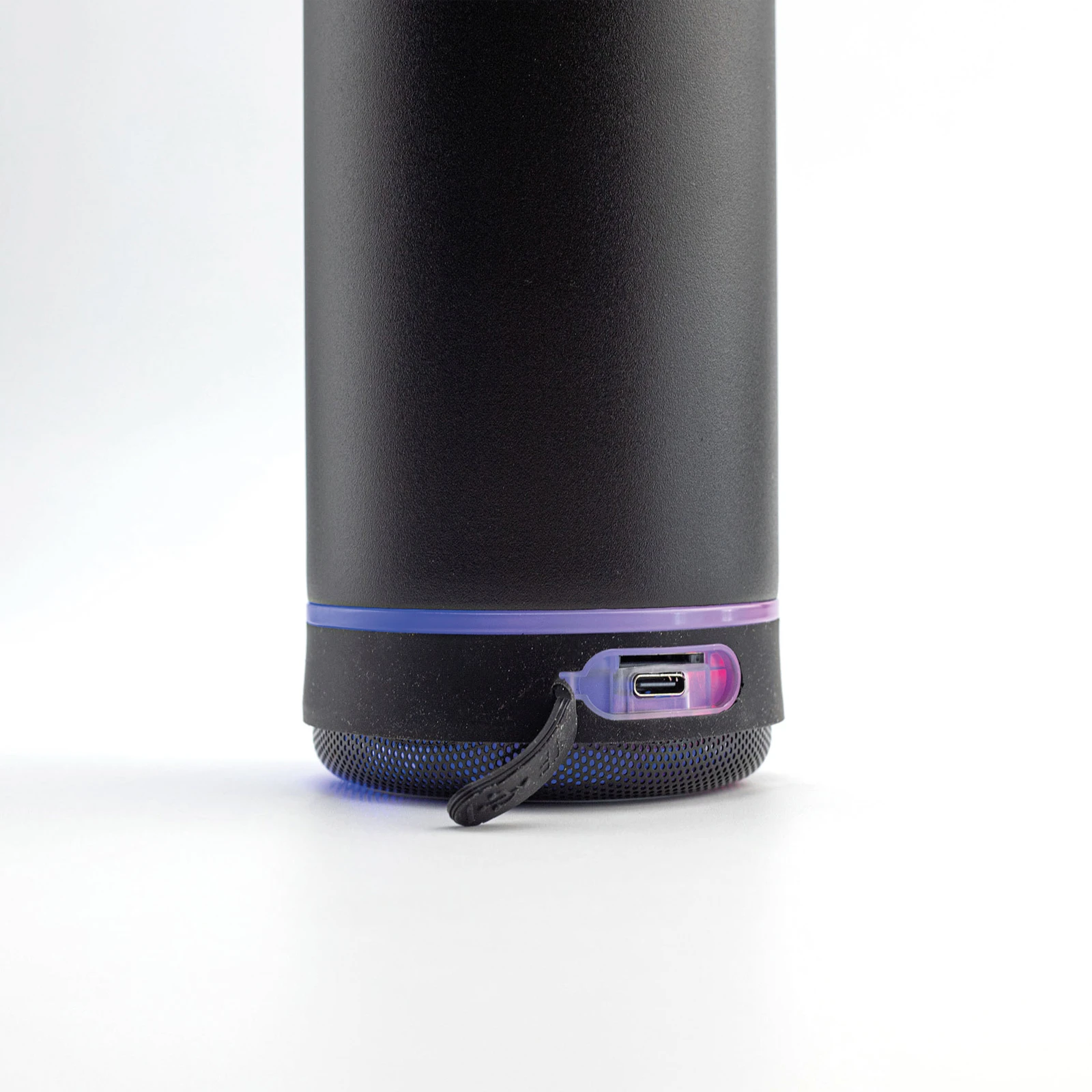 650 ml Kapasiteli Isı Derecesi ve Bluetooth Hoparlör Özellikli Termos