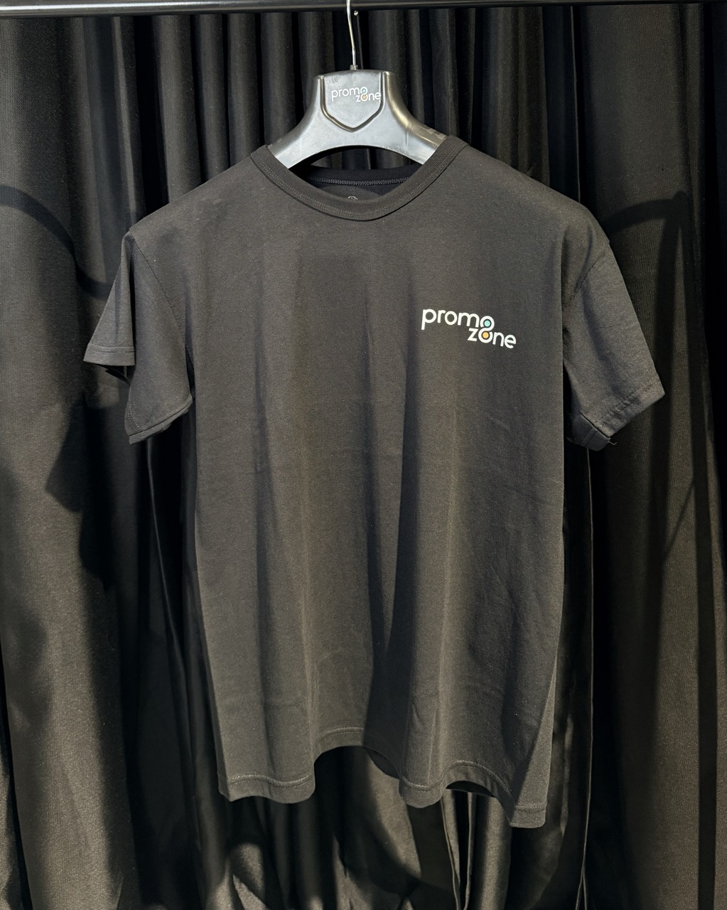 150 GSM EKONOMİK %80 Pamuk %20 Polyester Unisex Tişört – 24/1 Tüp Kumaş Promozone