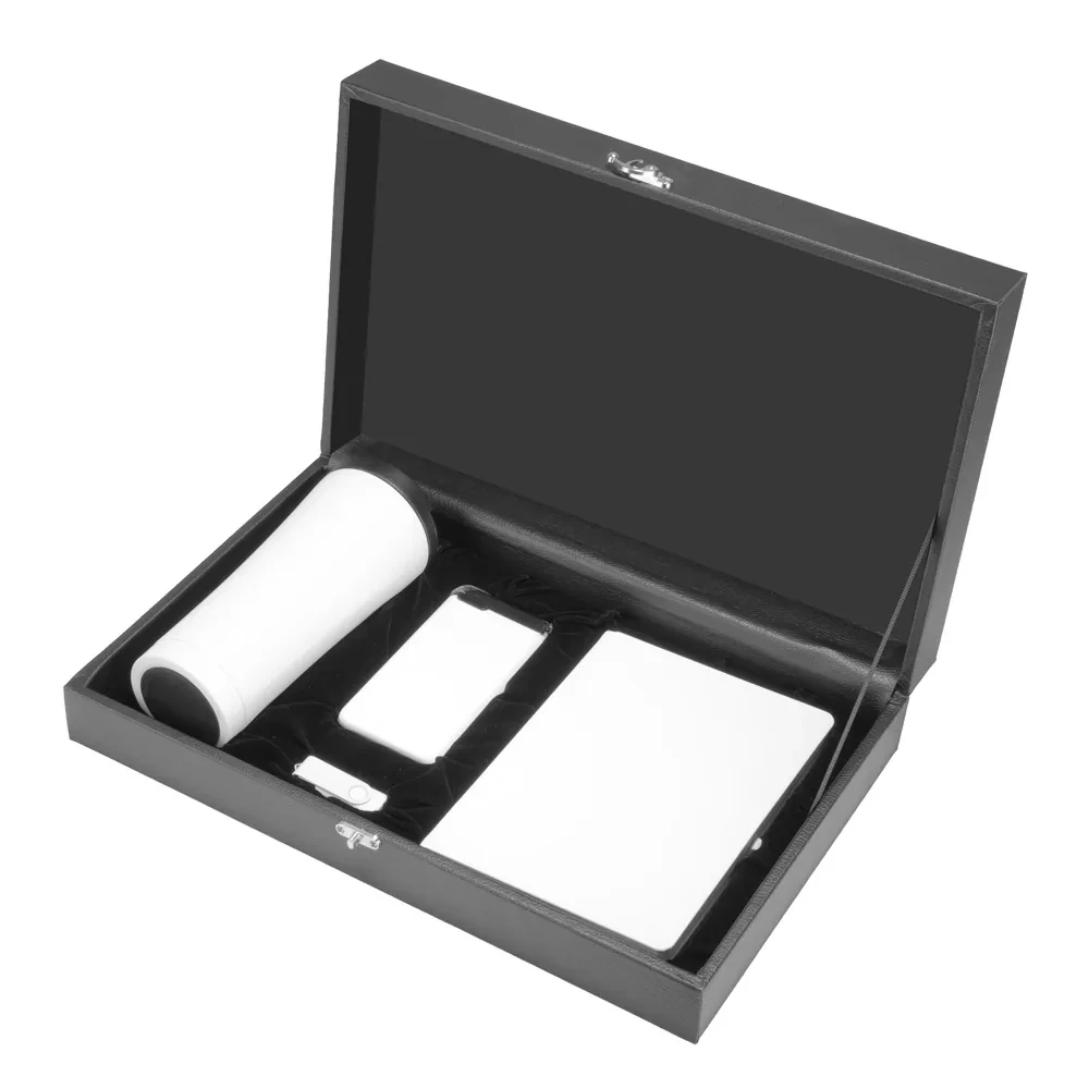 500 ml Termos, 15 × 21 cm Defter, Powerbank ve 16 GB USB Bellek Kutulu Hediye Seti Promozone