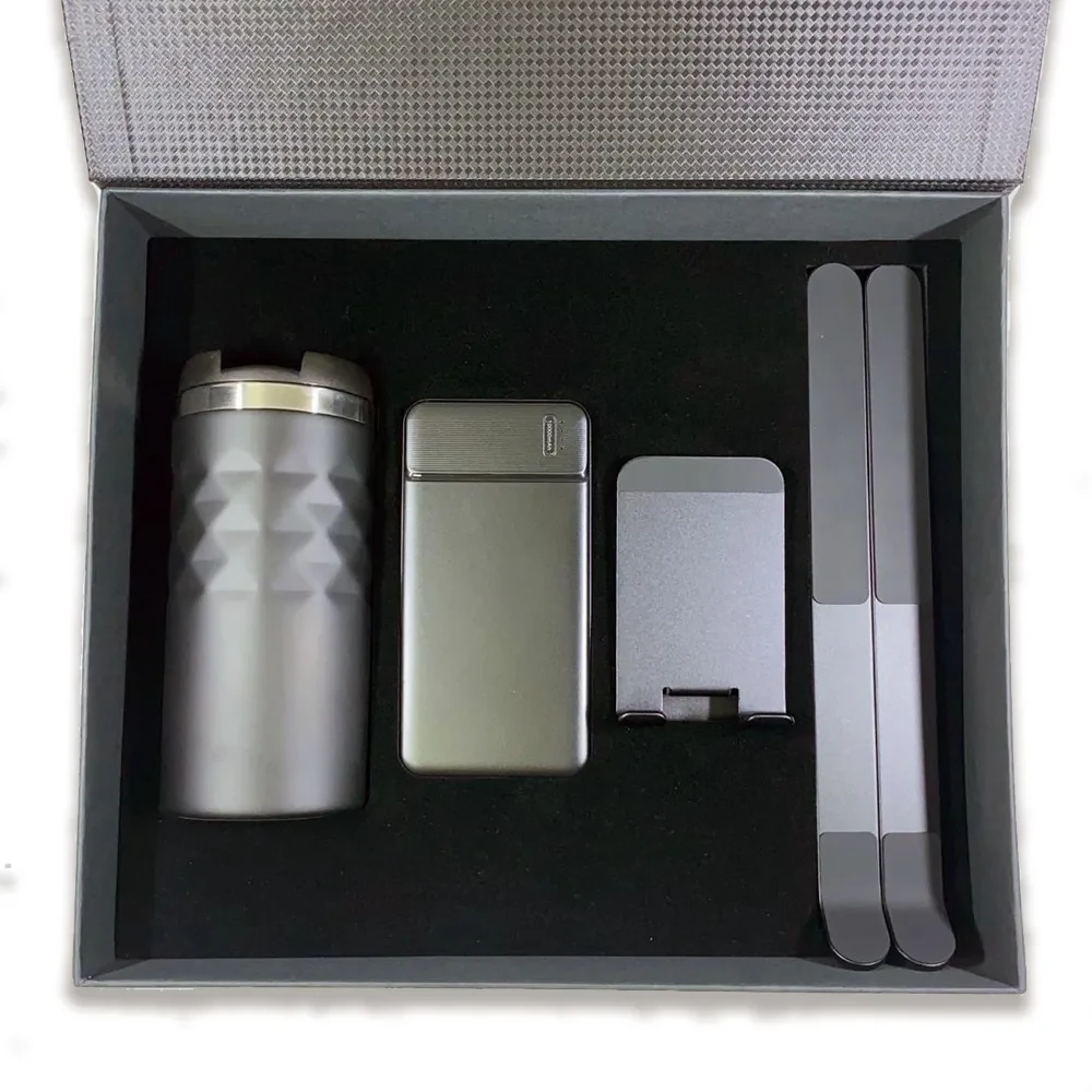 10000 mAh Powerbank, 300 ml Çelik Bardak, Telefon ve Laptop Tutucu Kutulu Hediye Seti