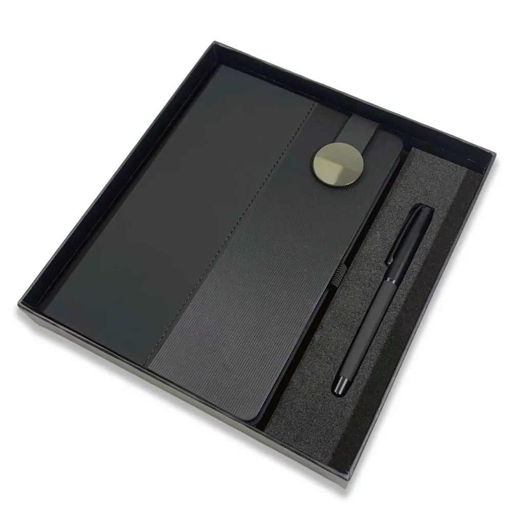 Yuvarlak Metal Tokalı Defter ve Deri Roller Kalem Kutulu Hediye Seti