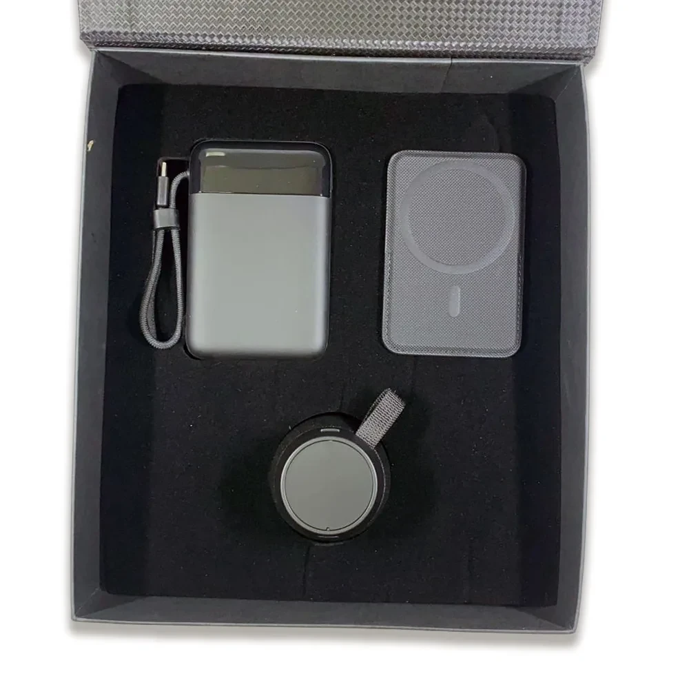 10000 mAh MagSafe Powerbank, Kablosuz Hoparlör ve Kartvizit Cüzdanı Kutulu Hediye Seti