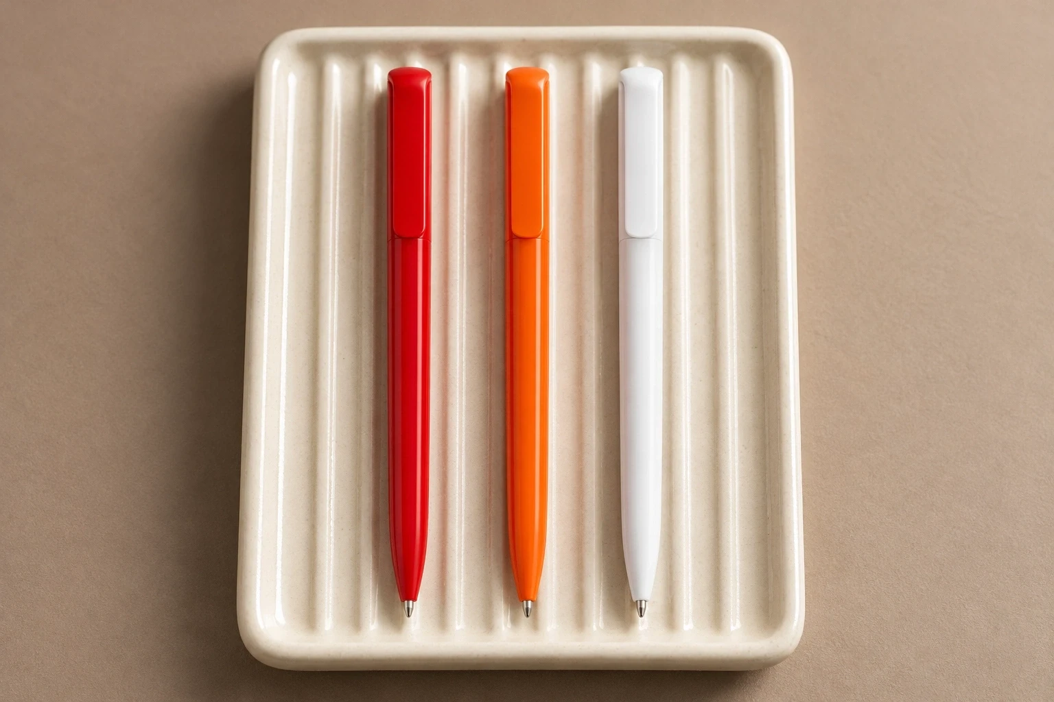 Çevirmeli Plastik Tükenmez Kalem