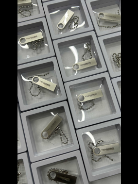 16 GB Metal USB Bellek