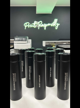 450 ML Isı Derecesi Gösteren Dijital Göstergeli Çelik Termos