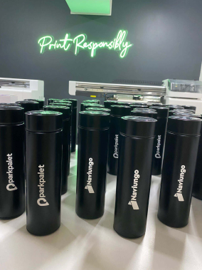 450 ML Isı Derecesi Gösteren Dijital Göstergeli Çelik Termos