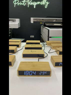 Bambu Gövde Kablosuz Şarj Cihazı Alarm-Saat-Takvim Özellikli