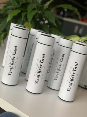 450 ML Isı Derecesi Gösteren Dijital Göstergeli Çelik Termos