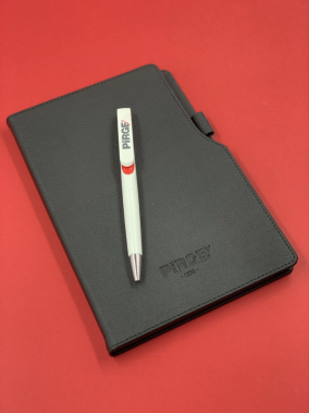 14,5 x 21 cm Termo Deri PU Sert Kapaklı Tarihsiz Defter, 224 Sayfa, 80 gr Ivory Krem Çizgili İç Kağıt, Kenar Boyalı, Kalem Tutuculu