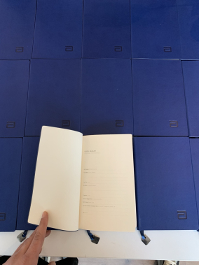 13 x 21 cm Termo PU Deri Esnek Yumuşak Kapaklı Tarihsiz Defter, 196 Sayfa, 80 gr Ivory Krem Çizgili İç Kağıt, Renkli Kenarlı, Metal Tokalı, Karton Kılıflı