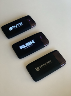 10000 mah Dijital Ekran Göstergeli Işıklı Logolu Rubber Gövde Powerbank