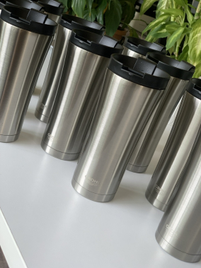 500 ml Kaydırmaz Taban Termos Bardak