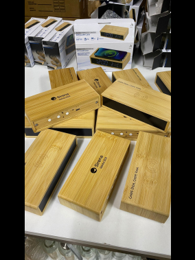 Bambu Gövde Kablosuz Şarj Cihazı Alarm-Saat-Takvim Özellikli