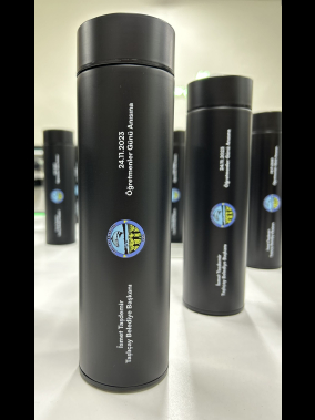 450 ML Isı Derecesi Gösteren Dijital Göstergeli Çelik Termos