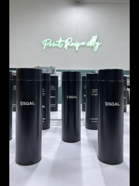 450 ML Isı Derecesi Gösteren Dijital Göstergeli Çelik Termos