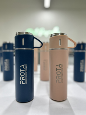 500 ml Kaydırmaz Taban Bardaklı Termos