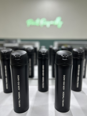 500 ml Muhafaza Kilit ve Otomatik Kapak Termos