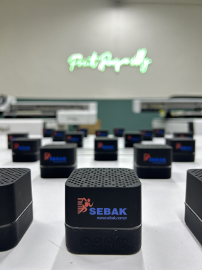 Mikado MD-18BT Siyah DC 5V/USB TF Kartlı Bluetoothlu Led Işıklı Şarjlı Speaker Hoparlör