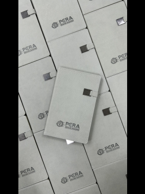 13 x 21 cm Termo PU Sert Kapaklı Tarihsiz Defter, 224 Sayfa, 80 gr Ivory Krem Çizgili İç Kağıt, Metal Tokalı