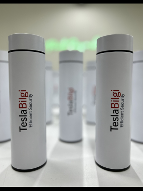 450 ML Isı Derecesi Gösteren Dijital Göstergeli Çelik Termos