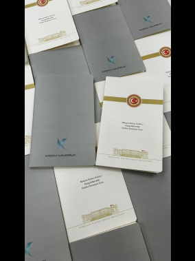 13 x 21 cm Termo Deri Terzi Dikişli Yumuşak Kapaklı Tarihsiz Defter, 80 Sayfa, 80gr. Ivory Çizgili İç Kağıt