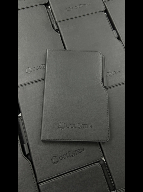 14,5 x 21 cm Termo Deri PU Sert Kapaklı Tarihsiz Defter, 224 Sayfa, 80 gr Ivory Krem Çizgili İç Kağıt, Kenar Boyalı, Kalem Tutuculu