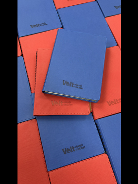 15 x 21.5 cm Termo Deri Kapaklı Gizli Spiralli Tarihsiz Defter 240 Sayfa 80 gr Ivory Krem İç Kağıt Çizgili Lastikli