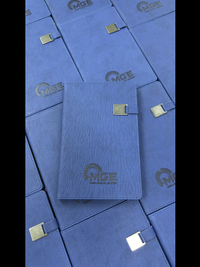 13 x 21 cm Termo PU Sert Kapaklı Tarihsiz Defter, 224 Sayfa, 80 gr Ivory Krem Çizgili İç Kağıt, Metal Tokalı