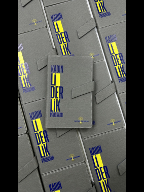 13 x 21 cm Termo PU Sert Kapaklı Tarihsiz Defter, 224 Sayfa, 70 gr Ivory Çizgili İç Kağıt, Mıknatıslı Toka