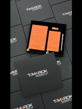 10 x 17 cm Termo PU Yumuşak Kapaklı Tarihsiz Defter, 196 Sayfa, 80 gr Ivory Krem Çizgili İç Kağıt, Renkli Kenarlı, Metal Tokalı, Karton Kılıflı