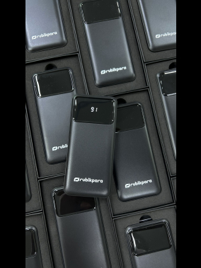 10000 mAh Dijital Ekran Göstergeli Plastik Gövde Micro+Type C Girişli Powerbank