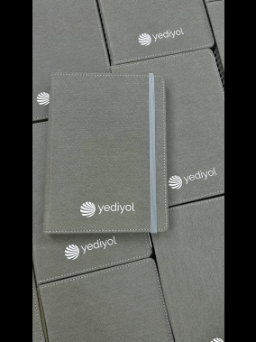 15 x 21.5 cm Termo Deri Kapaklı Gizli Spiralli Tarihsiz Defter 240 Sayfa 80 gr Ivory Krem İç Kağıt Çizgili Lastikli