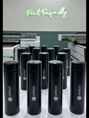 450 ML Isı Derecesi Gösteren Dijital Göstergeli Çelik Termos