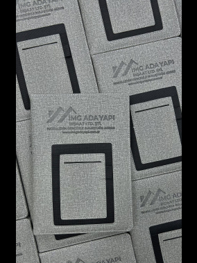 15 x 21 cm Termo PU Sert Kapaklı Tarihsiz Defter, 224 Sayfa, 70 gr Ivory Krem Çizgili İç Kağıt, Kart ve Telefon Bölmeli, Kalem Tutuculu