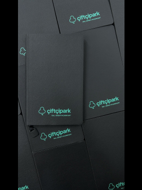 13 x 21 cm Termo PU Deri Esnek Yumuşak Kapaklı Tarihsiz Defter, 196 Sayfa, 80 gr Ivory Krem Çizgili İç Kağıt, Renkli Kenarlı, Metal Tokalı, Karton Kılıflı