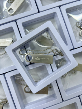 32 GB Metal USB Bellek