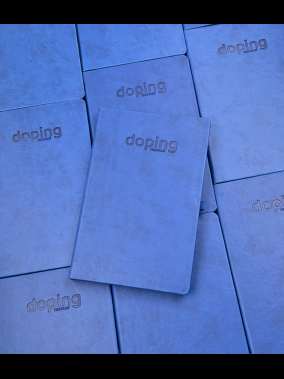 13 x 21 cm Termo PU Sert Kapaklı Tarihsiz Defter, 224 Sayfa, 70 gr Ivory Krem Çizgili İç Kağıt, Esnek Kapak Lastikli, Kalem Tutuculu