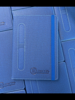 15 x 21 cm Termo PU Sert Kapaklı Tarihsiz Defter, 224 Sayfa, 70gr. Ivory Krem Çizgili İç Kağıt, Kalem Tutuculu, Esnek Lastikli