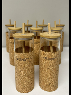 450 ml Mantar Kılıflı Borosilikat Cam Su Şişesi - Bambu Kapak ve Pipetli