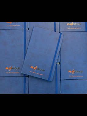 13 x 21 cm Termo PU Sert Kapaklı Tarihsiz Defter, 224 Sayfa, 70 gr Ivory Krem Çizgili İç Kağıt, Esnek Kapak Lastikli, Kalem Tutuculu