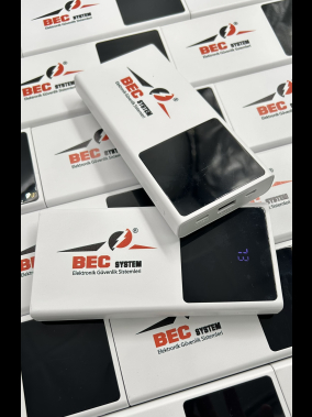 10.000 mAh Type-C Girişli LCD Ekranlı Powerbank