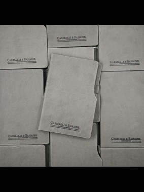 14,5 x 21 cm Termo Deri PU Sert Kapaklı Tarihsiz Defter, 224 Sayfa, 80 gr Ivory Krem Çizgili İç Kağıt, Kenar Boyalı, Kalem Tutuculu